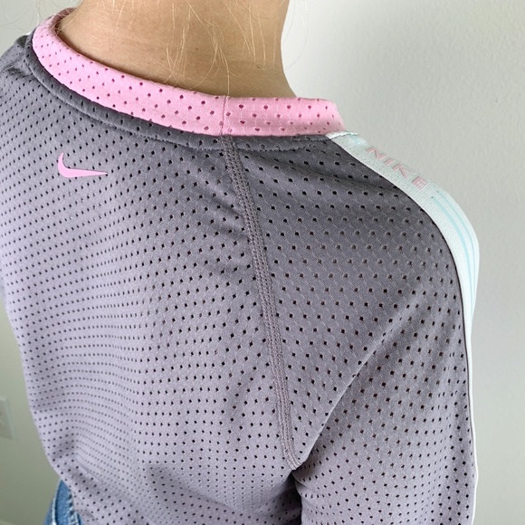Nike Sweatshirt Dri-Fit Top - Picture 9 of 9